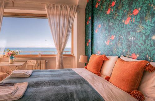 Civitavecchia Bed & Breakfast | Explore La Casa Sul Mare: 4-Star Oceanfront Retreat