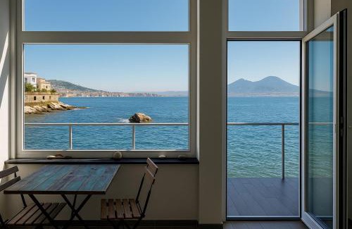 Posillipo Apartment | Experience LA CASA SULL'ACQUA: Pet-Friendly & Family Fun