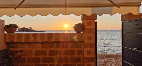 Marzamemi Apartment | Oceanfront Bliss at La Casa sulla Spiaggia - Rated 10/10