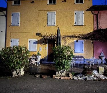 Montecalvo Versiggia Bed & Breakfast | Discover La casa tra i vigneti: Perfect for Families & Pets