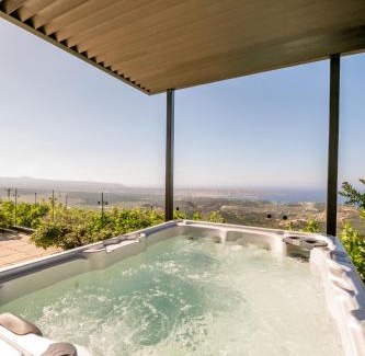 Kato Dhris Villa | Relaxing Retreat at La Casa Verde with Pool & Hot Tub