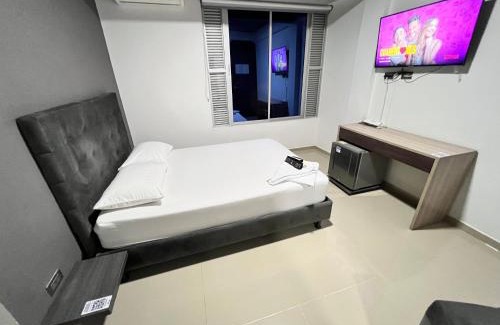 La Union Hotel | Relaxing Stay at La Cascada with Hot Tub & Breakfast