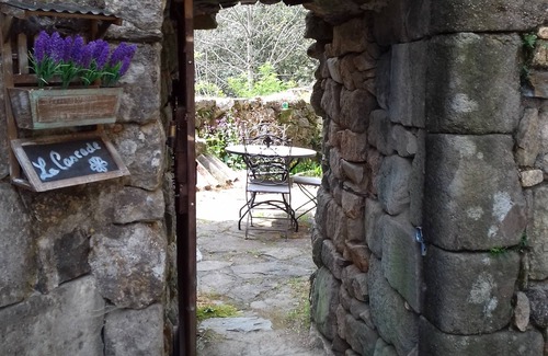 Sanilhac Cottage | La Cascade: Top-Rated Getaway with Ocean Views & Spa