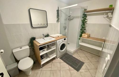 Bogny-sur-Meuse Apartment | Cozy La Cascade Verte with Garden and Parking Amenities