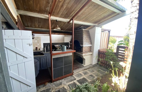 Etang Sale Les Bains House | Immerse in Ocean Views at La Case Chouchou Retreat