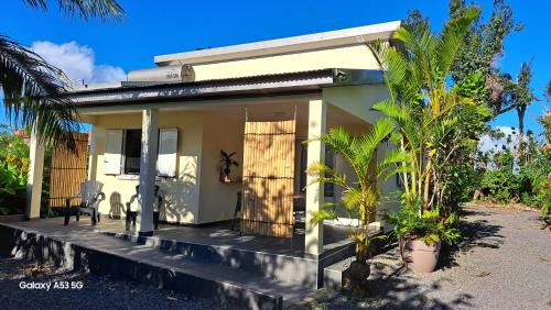 Saint-Andre House | Oceanfront Bliss at La Case Floria - Guest Rated 10/10