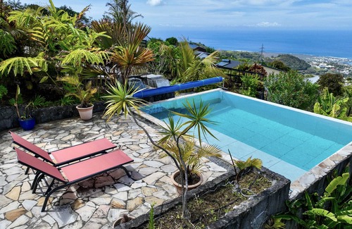 Les Avirons Villa | Relax at La case "TheOcéane" - Oceanfront Getaway