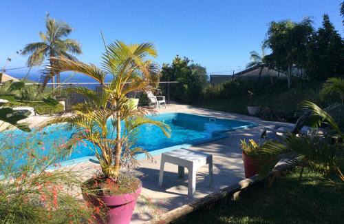 Petite-ÃŽle House | Discover La Case Vétyver: Oceanfront Retreat with Pool