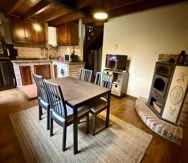 Parres Apartment | Family-Friendly Stay at La Casería de Los Hevia