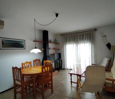 Tamariu Apartment | Family-Friendly Retreat at La Caseta - Rated 8.8/10!
