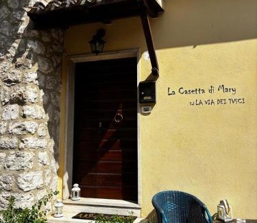 Castiglione in Teverina House | Pet-Friendly La Casetta di Mary with Top Guest Rating 9.8