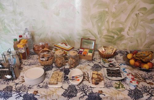 Milazzo Bed & Breakfast | Pet-Friendly La Casetta B&B with Breakfast & Family Amenities