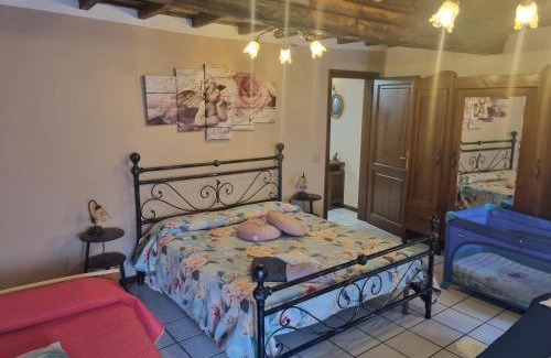 Bagnaia Apartment | Pet-Friendly Retreat: La Casetta della Fontanella Awaits