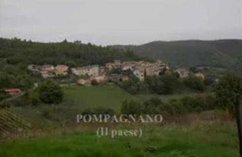 Pompagnano Apartment | Cozy La Casetta Delle More: Pet-Friendly Getaway