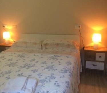 Pompagnano Apartment | Cozy La Casetta Delle More: Pet-Friendly Getaway