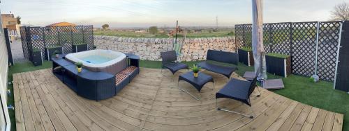 Ragusa Apartment | Enchanting La Casetta dello Gnomo with Pool & Hot Tub