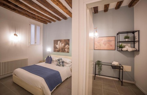 Castello Apartment | Family-Friendly Retreat at La Casetta di Foscolo, Venice