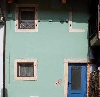 Medea House | Inviting La Casetta di Francy in Medea - Guest Rated 9.7
