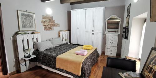 Sassoferrato Apartment | Pet-Friendly Retreat: La Casetta di Gino e Marcella
