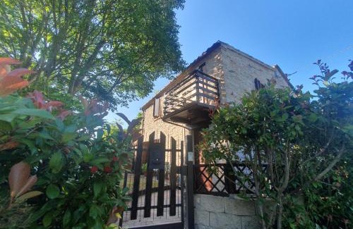 Sassoferrato Apartment | Pet-Friendly Retreat: La Casetta di Gino e Marcella