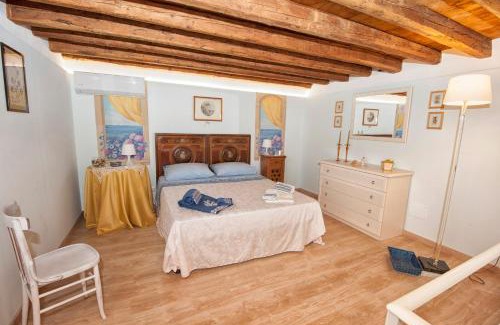 Termini Imerese Apartment | Ocean View Retreat: La Casetta di Tilde with Breakfast