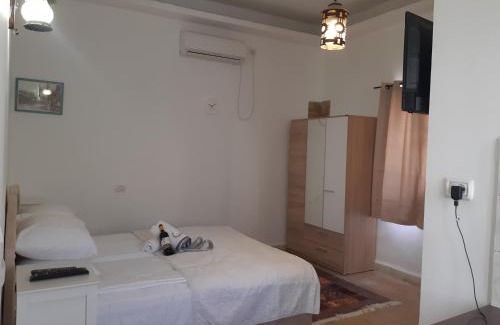 Old City House | Comfortable Stay at La Casetta: Pet Friendly & Family Ready
