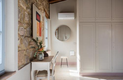 Montalcino Apartment | Indulge at La Casetta di Nise with Private Spa & Hot Tub