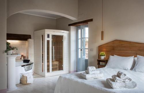 Montalcino Apartment | Indulge at La Casetta di Nise with Private Spa & Hot Tub