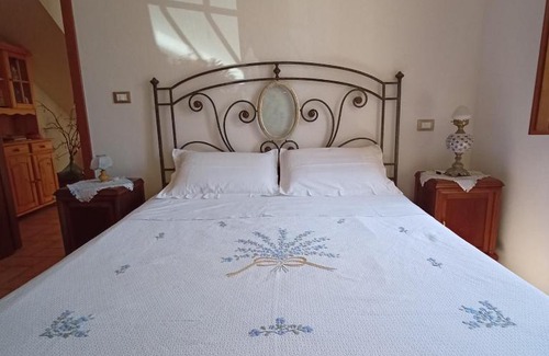 Treglio Apartment | Child-Friendly Retreat at La Casetta with 9.2/10 Rating
