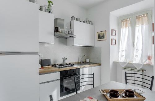 Zona LIII Tomba di Nerone Apartment | LA CASETTA NELLA MACCHIA di BENEDETTA