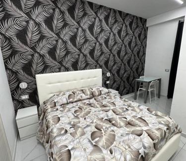 San Giorgio a Cremano Bed & Breakfast | Guest Rated: La Casetta Bed and Breakfast with Hot Tub