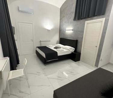 San Giorgio a Cremano Bed & Breakfast | Guest Rated: La Casetta Bed and Breakfast with Hot Tub