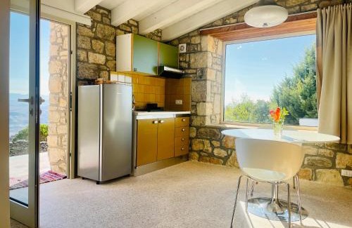 Cammarata Ski Chalet | Pet-Friendly Getaway at La Casetta Sulle Nuvole Petra