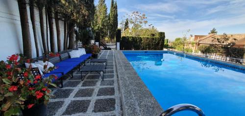 Barrio de la Vega House | Experience Comfort at LA CASILLA - 4-Star & Pet Friendly