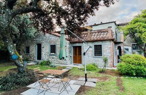 Querceta House | Experience Oceanfront Bliss at La Casina di Susy