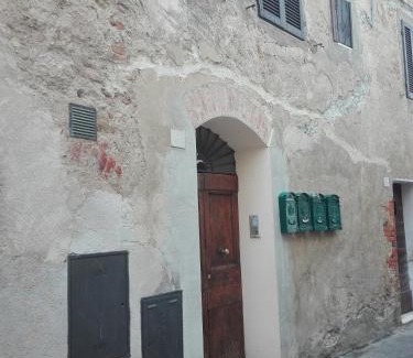 Asciano Apartment | Budget-Friendly Getaway at La Casina - Rated 9.1/10!