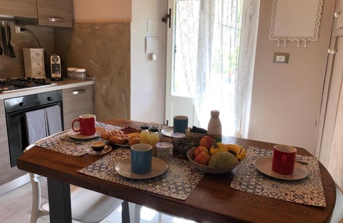 Castagno House | Guest Rated: La Casina - Pet Friendly with Breakfast Included