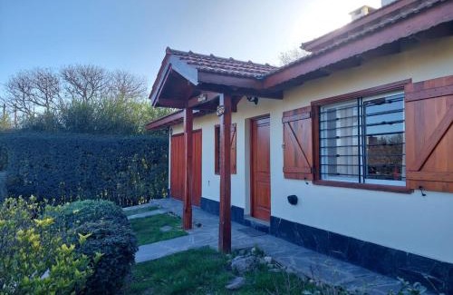 Villa General Belgrano Ski Chalet | Mountain Retreat: La Casita - Family-Friendly Escape