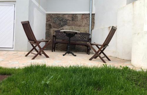 Aviles Apartment | Discover La casita de El Montán Alta with Ocean Views