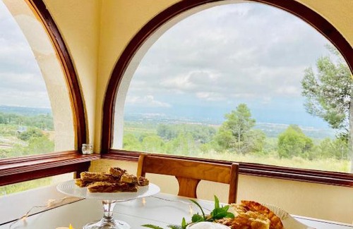 Riudecanyes Ski Chalet | Discover La Casita de Jimena: Oceanfront Bliss Awaits