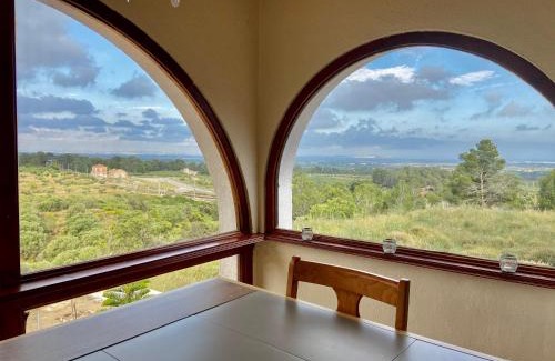 Riudecanyes Ski Chalet | Discover La Casita de Jimena: Oceanfront Bliss Awaits