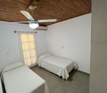 Colon House | Cozy La Casita de los Cholis: Ideal for Families & Pets