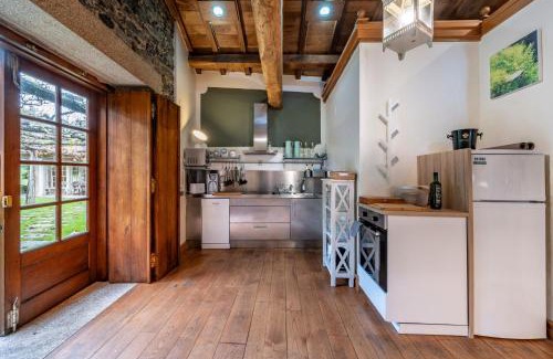 Oza de los Rios Villa | Pet-Friendly Retreat at Fee4Me La Casita de Oza