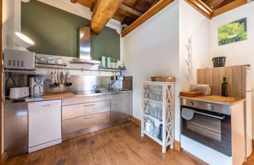 Oza de los Rios Villa | Pet-Friendly Retreat at Fee4Me La Casita de Oza