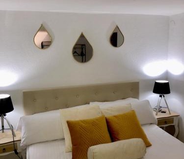 Peniscola Old Town Apartment | Oceanfront Retreat at La Casita de Peñíscola - Rated 8.9