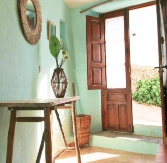 Cortelazor House | Pet-Friendly Retreat at La Casita del Chopo by SIERRA VIVA