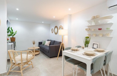 Perchel Sur Apartment | Family-Friendly Retreat at La Casita del Mercado