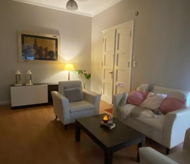 Chacabuco House | Cozy La Casita del Pasaje - Centrally Located Retreat