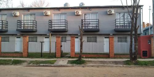 Gualeguaychu Hotel | Discover La Casona: Family-Friendly Getaway with Pool