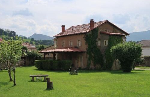 Silio House | Guest Favorite: LA CASONA DE DON ELÍAS with Family Amenities